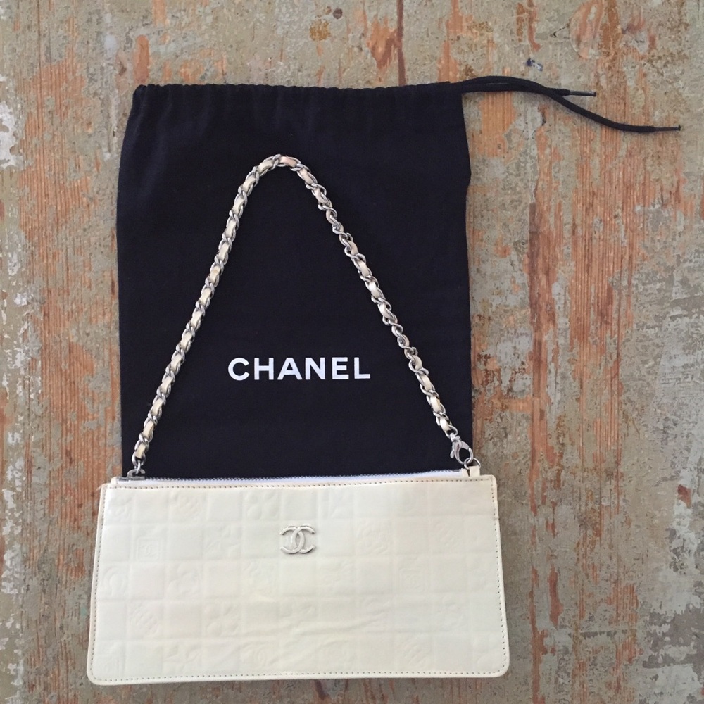 Chanel Precious Symbols Chain Bag - Picture 2 of 8